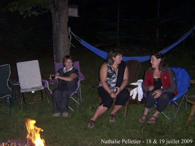 veillée au feu-mariette louise et caro - a.jpg