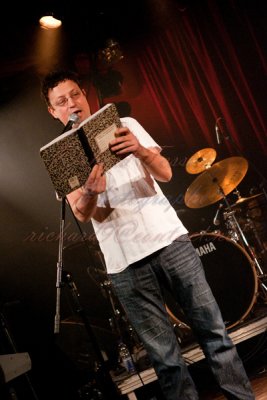 20101113-cabaret libre influence-passe-moe la puck-pict0169a.jpg