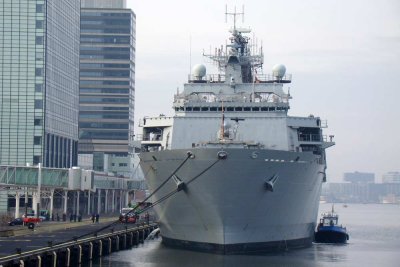 LPD H.M.S. Bulwark (29 nov 2009 Amsterdam)