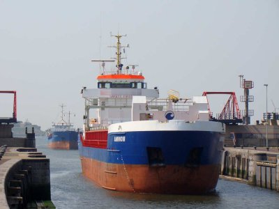 g1/46/67946/3/111409089.FJaug64R.jpg