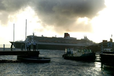 Queen Mary II -PICT0101.jpg