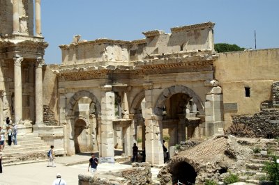 EFEZE -  Gate Of Mazeus and Mithridates