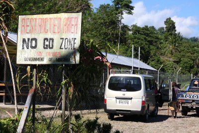 Entering the No Go Zone - the road to the old Panguna mine