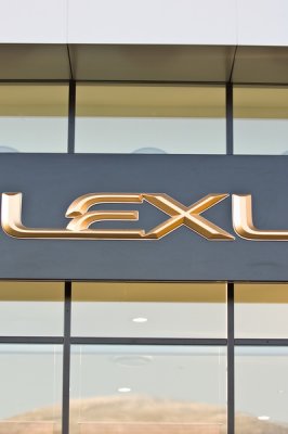 Lexus 19.jpg