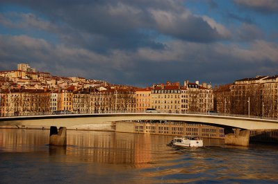 Afternoon sun in Lyon 2