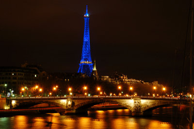 Pont Alexander with blue Eiffel 2