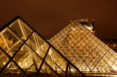 Pyramid at Louvre 4