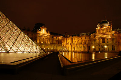 Pyramid at Louvre 3