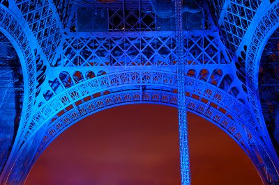 Eiffel in Blue detail