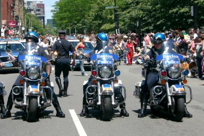 motorcycle cops.jpg