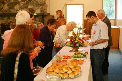 JuliaOrdination_GloriaDei_14Sep2008_ 227 [800x600].JPG