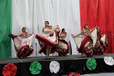Mexican_Independence_Celebration_202anos_15Sep2012_0039 [800x533].JPG