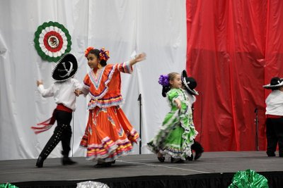 Mexican_Independence_Celebration_202anos_15Sep2012_0050 [800x533].JPG