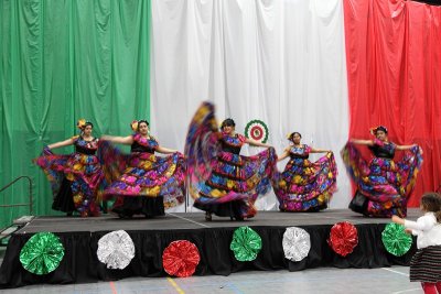 Mexican_Independence_Celebration_202anos_15Sep2012_0113 [800x533].JPG