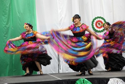 Mexican_Independence_Celebration_202anos_15Sep2012_0117 [800x533].JPG