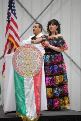Mexican_Independence_Celebration_202anos_15Sep2012_0150 [400x600].JPG