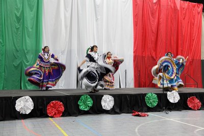 Mexican_Independence_Celebration_202anos_15Sep2012_0176 [800x533].JPG