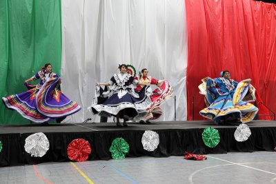 Mexican_Independence_Celebration_202anos_15Sep2012_0190 [800x533].JPG