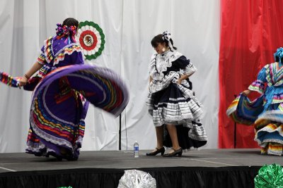 Mexican_Independence_Celebration_202anos_15Sep2012_0199 [800x533].JPG