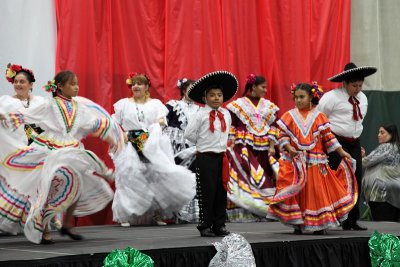 Mexican_Independence_Celebration_202anos_15Sep2012_0211 [800x533].JPG