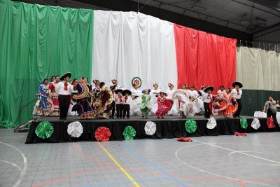 Mexican_Independence_Celebration_202anos_15Sep2012_0212 [800x533].JPG