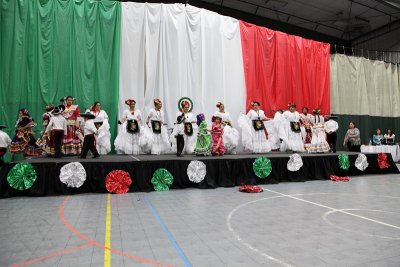 Mexican_Independence_Celebration_202anos_15Sep2012_0216 [800x533].JPG