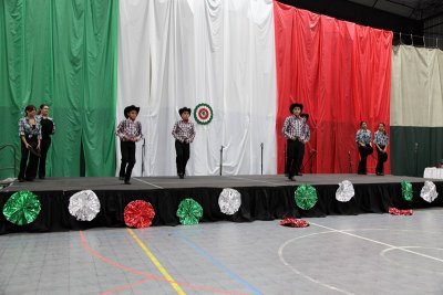Mexican_Independence_Celebration_202anos_15Sep2012_0225 [800x533].JPG