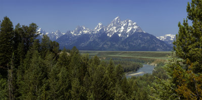 Tetons6ShotPanno.jpg