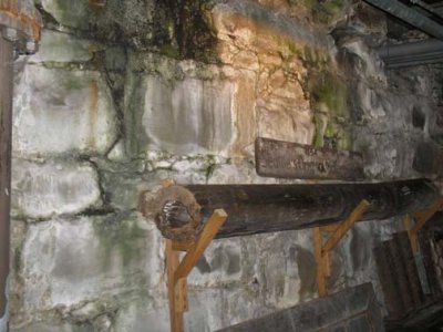 Underground wood water pipe