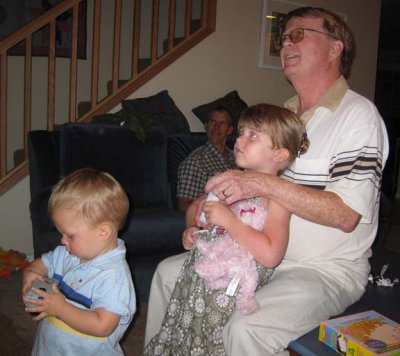 Gaylen and the kids play with Wii