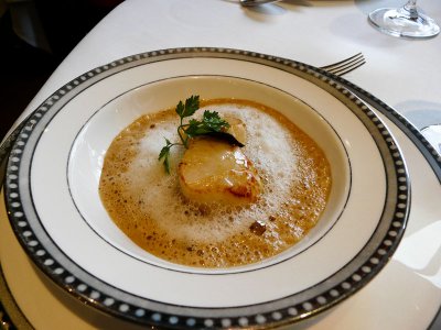 Starter : King Scallop with bisque  and champagne sabayon