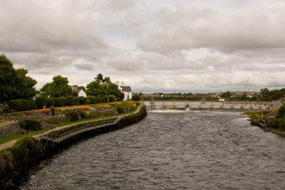 V View of the Salmon Weir from the bridge