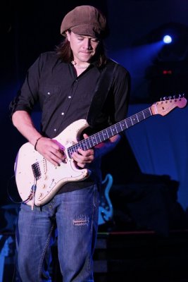 (c) BluesViews.com