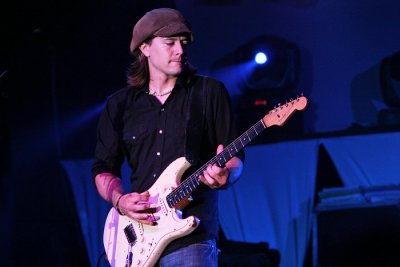 (c) BluesViews.com