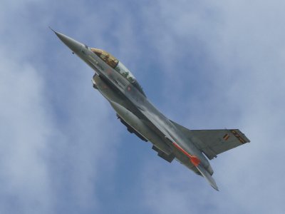 F-16 fighting falcon