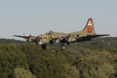 B-17 Landing