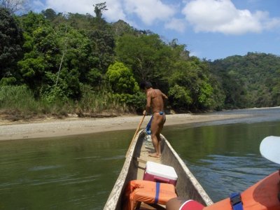 Navegando por el Rio Chagres
