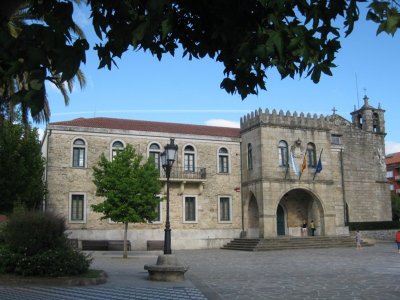 Noia.Casa Consistorial y Convento de San Francisco