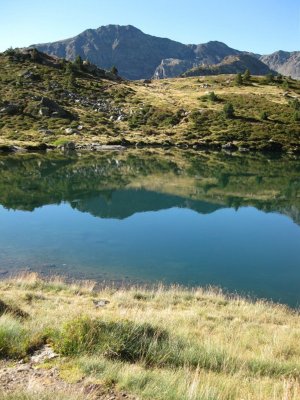 Estanys de Tristaina. Estany del mig