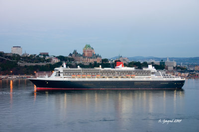 The Queen Mary 2 at Quebec City / Le Queen Mary 2  Qubec