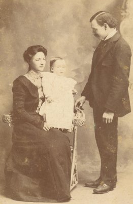 BrunsonEdward_SweezeyBessie_BrunsonGail_1899.jpg