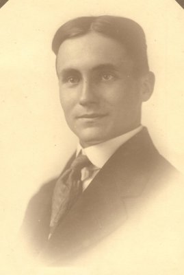 BrunsonGailEdward_1916.jpg