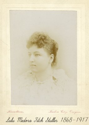 FitchLuluMedora_c1889.jpg
