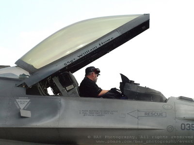 Lockheed Martin F-16 Multirole Fighter - The Mechanic