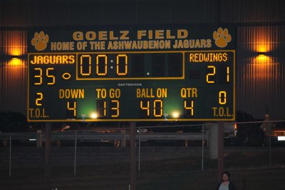 143.jpg   Final Score:  Jags 35  Red Wings 21