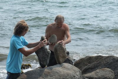 Stone Balancing on English Bay  _001.jpg