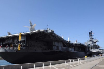 004.jpg - USS Midway