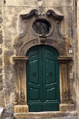 Scanno - green door