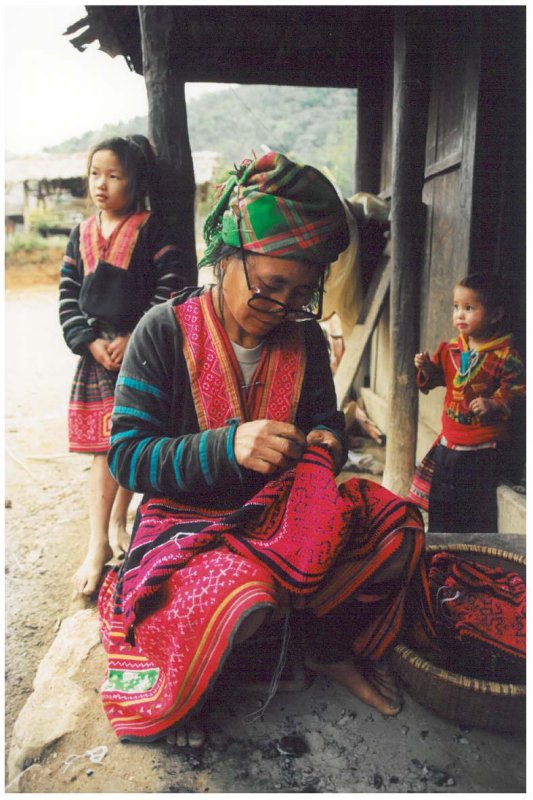 Red Hmong woman, Ma Thi Ho