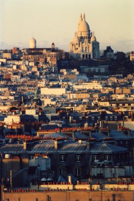 Toits de Paris et butte Montmartre